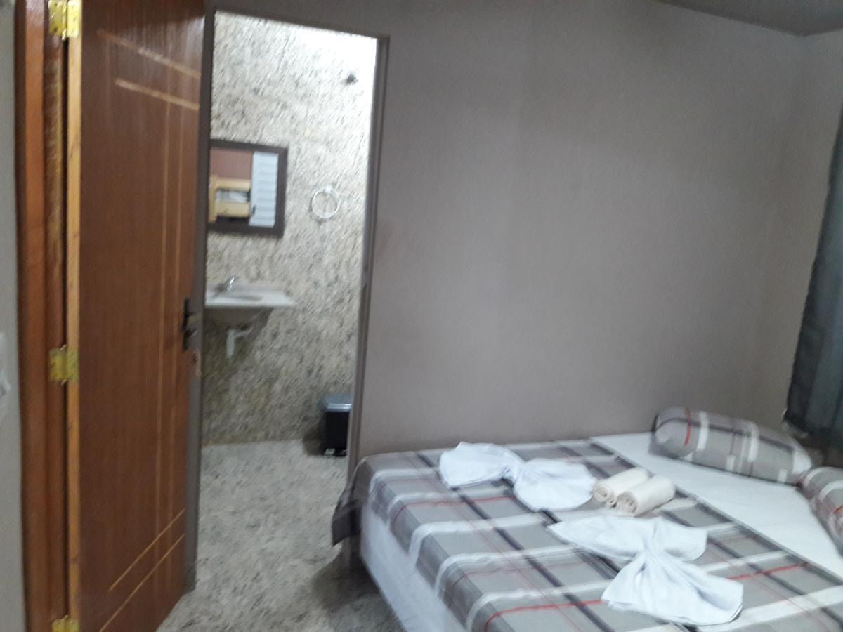 Hostel Falcao-Suites Privativas Com Ar Condicionado Риу-даз-Острас Экстерьер фото